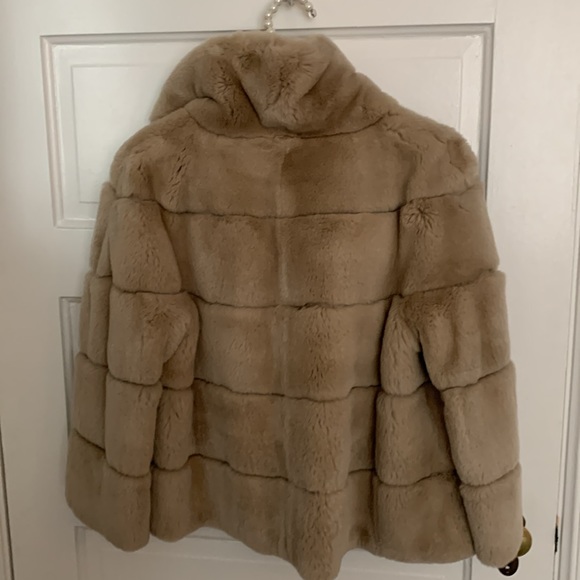 Annabell New York Goat Skin Rex Rabbit Fur in Like New Condition. Size Medium - Picture 5 of 9